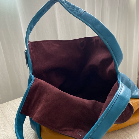 Coach Women's Goldenrod Bandit Hobo 39 - Picture 4 of 11